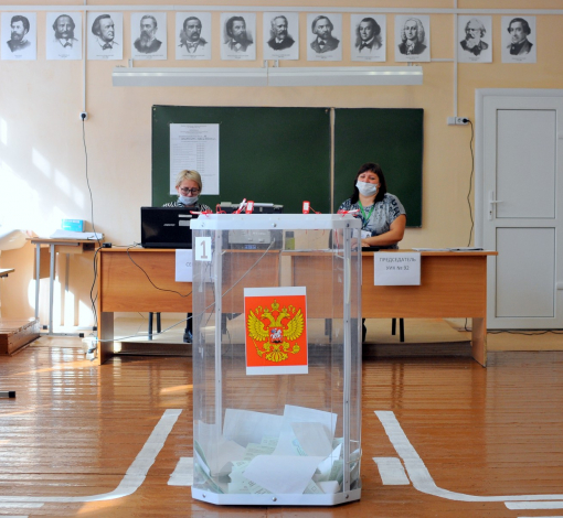 Первый день выборов выпадает на учебный день в школе. 